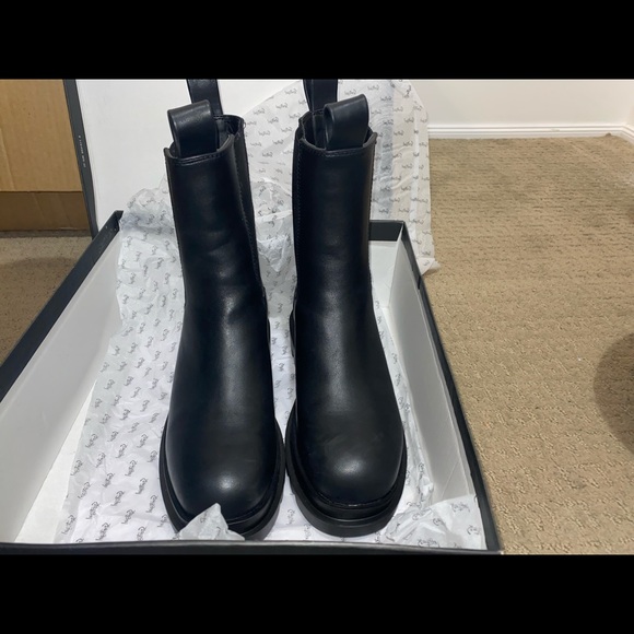 Black Sportgirl boots for sale - Picture 3 of 5
